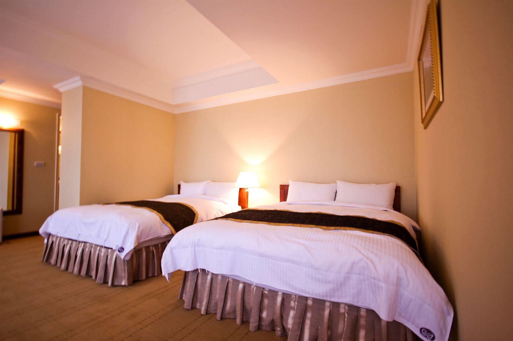 Grand Boss Hotel Yilan Eksteriør bilde