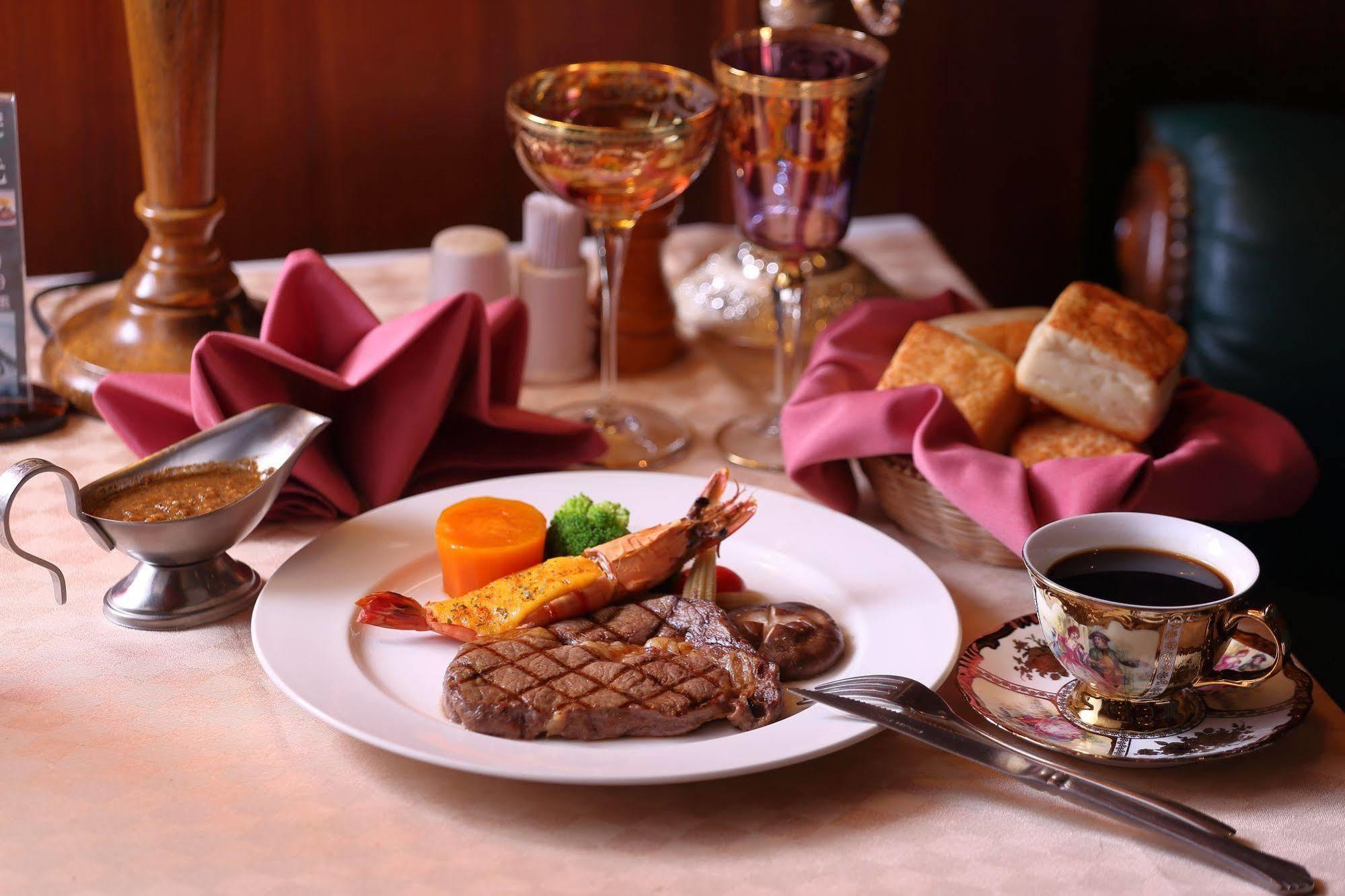 Grand Boss Hotel Yilan Eksteriør bilde